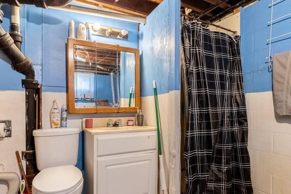 813 n adams grand island  ne 68803 c 8