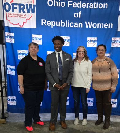 Mahoning Valley Republican Women’s Club with Lorenzo Sewell at an OFRW event