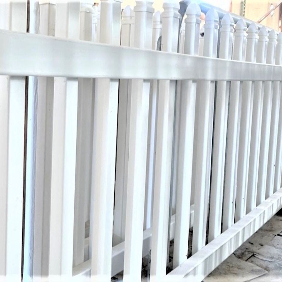 White fence (2)