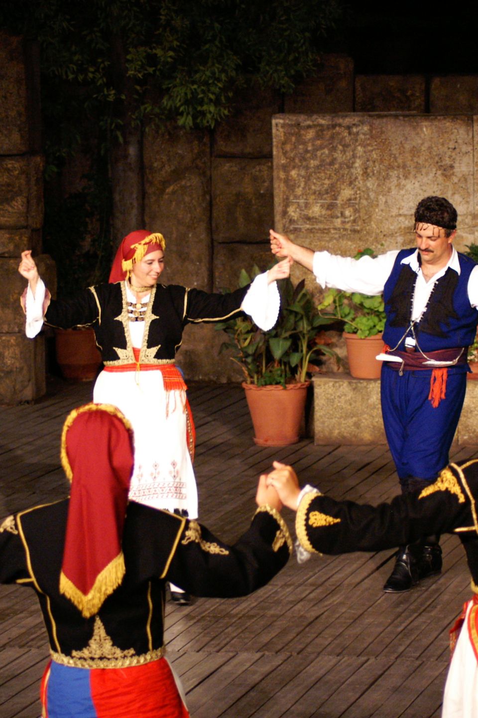 2007 greece dora stratou cretan syrtos effie 01