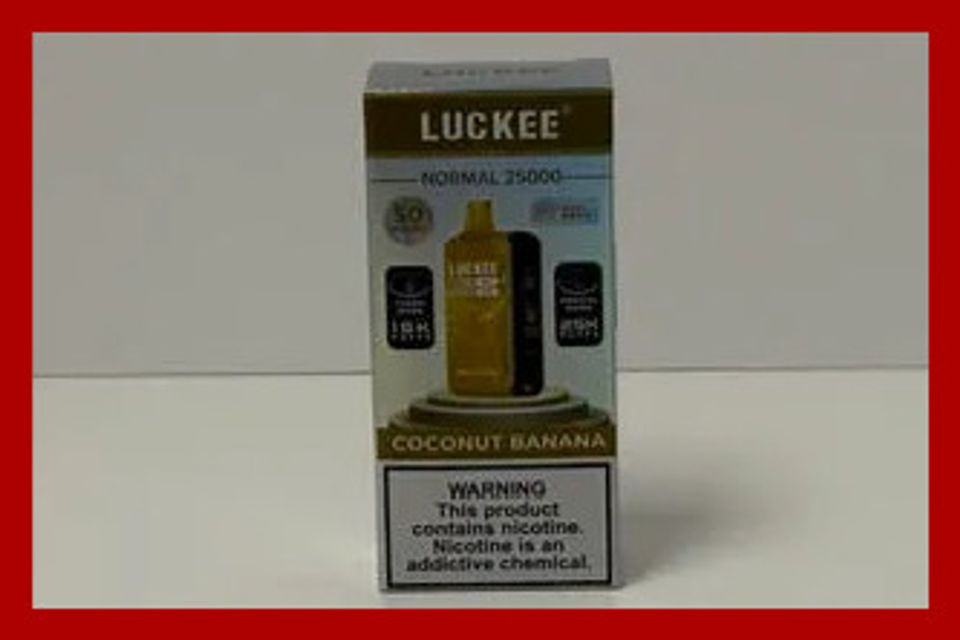 Luckee 2500 Coconut Banana Disposable Vape
