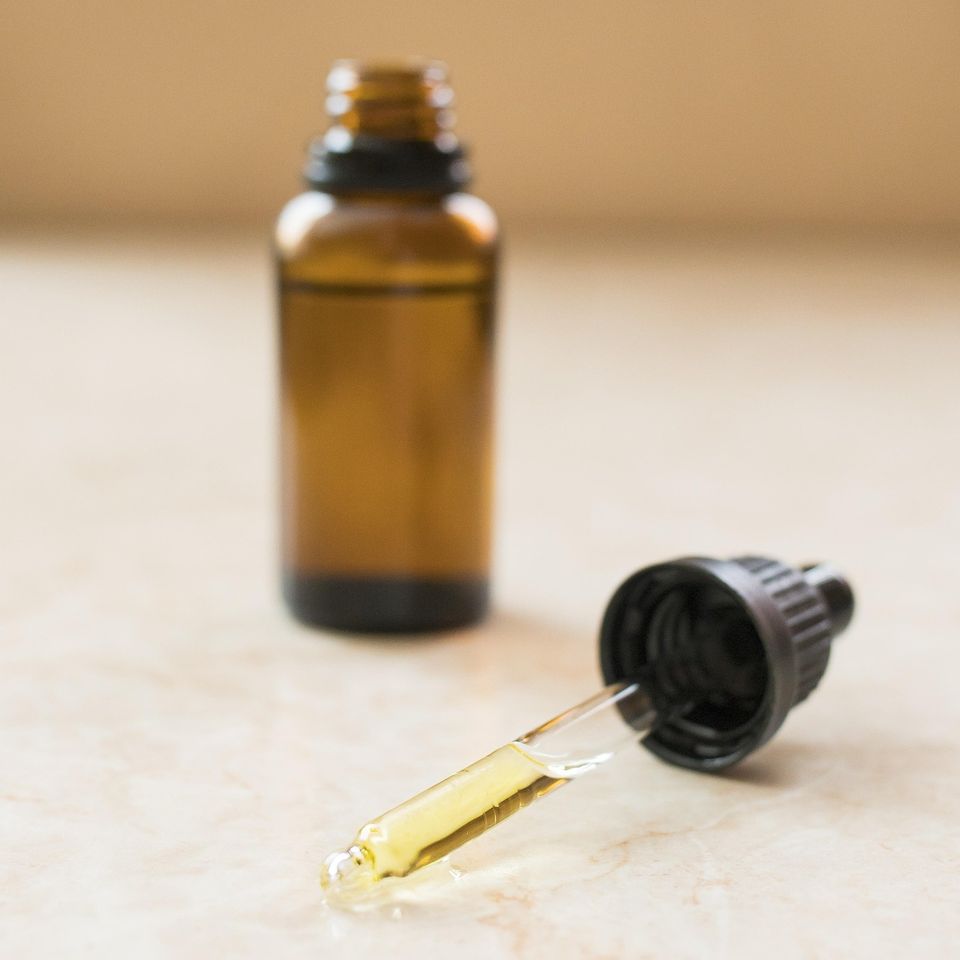 Cbd oil gf26981960 1920