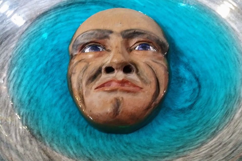 Face in circle before