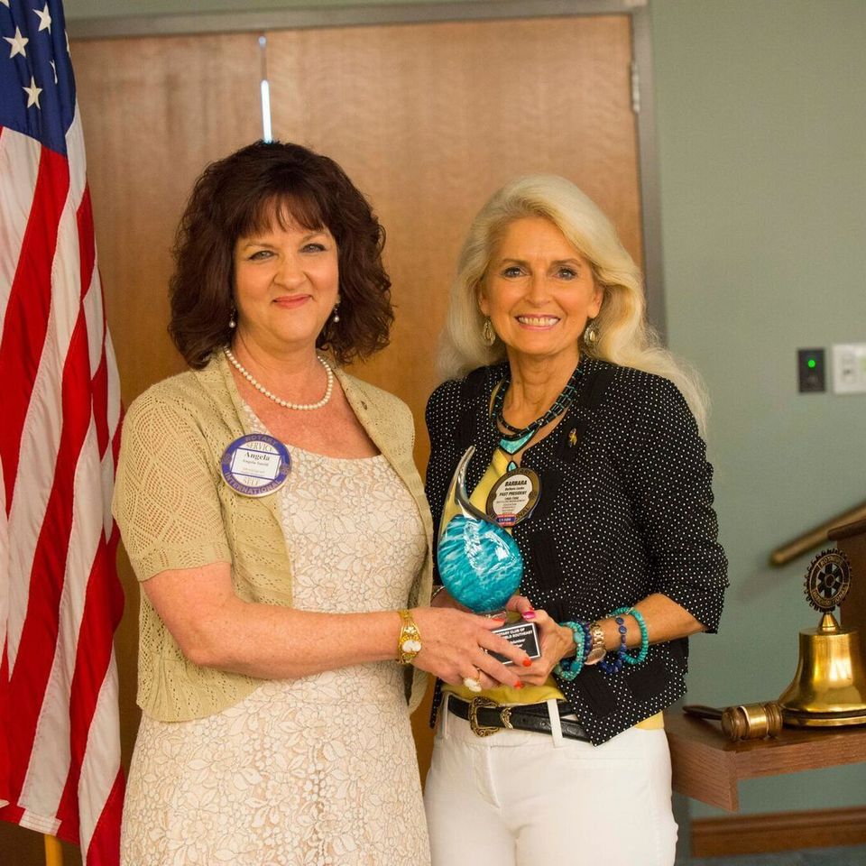 Angela smith rotary award20170629 9338 hv5x9a