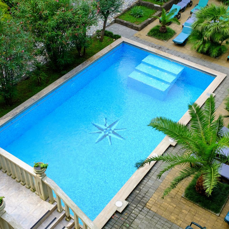 Swimming Pool Contractor