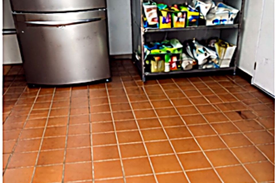 Mls scene5 kitchen tile floor