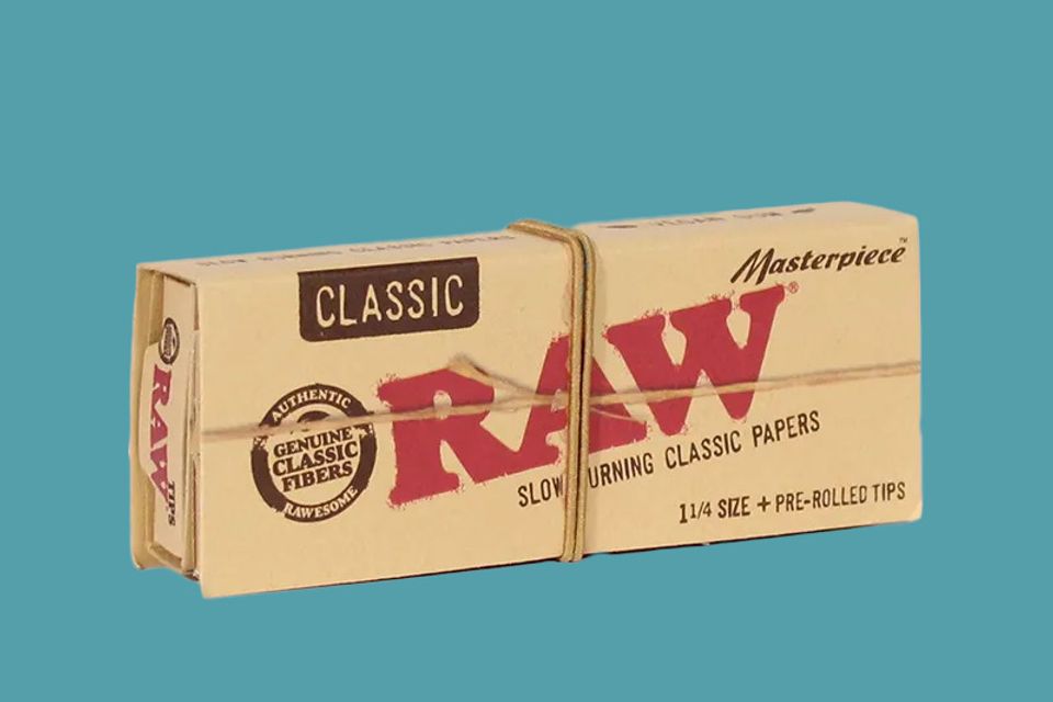 RAW Rolling Papers With Tips Classic 1 1/4 inches