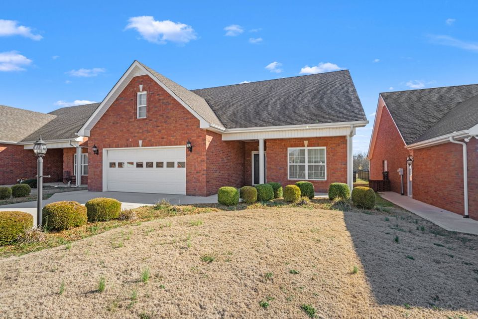 15 web or mls 190 chase cir   clear lens real estate photography 18