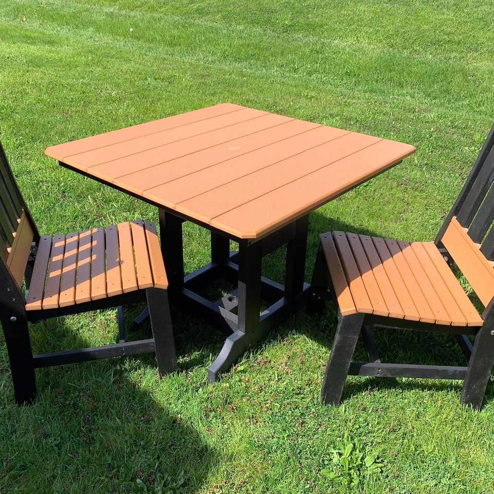 Heirloom Furniture & Gifts custom Amish patio set
