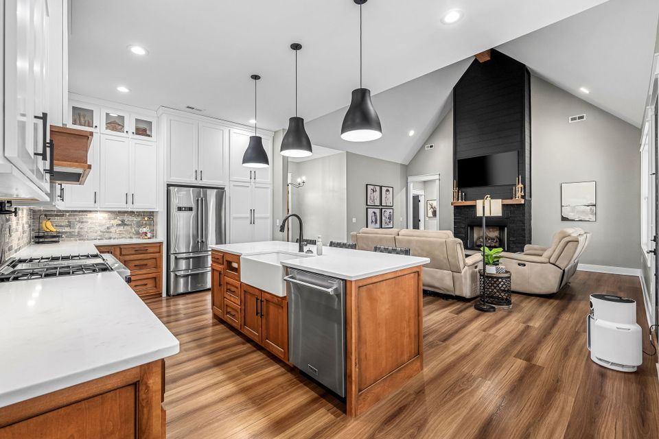 45 web or mls 365 glendale rd interiors   clear lens real estate photography 12