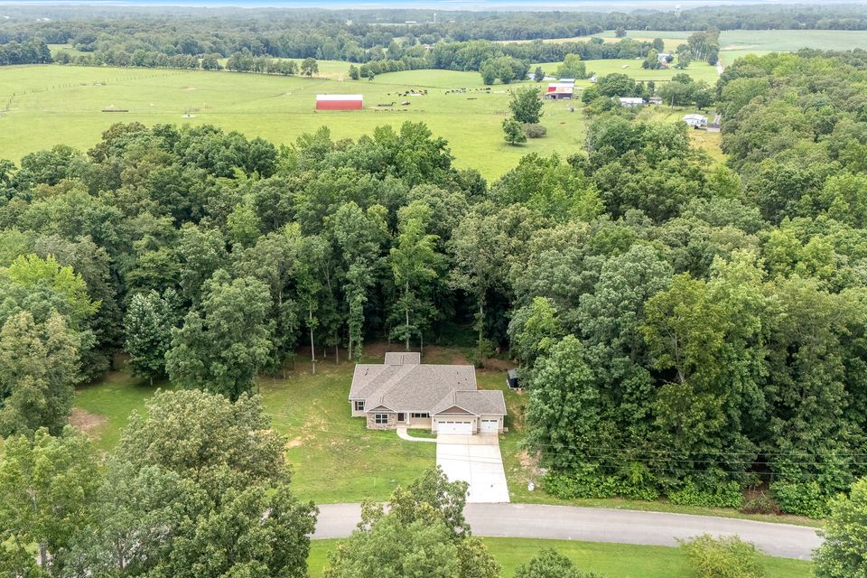 2 web or mls 10 cricket hill rd   clear lens real estate photography 2