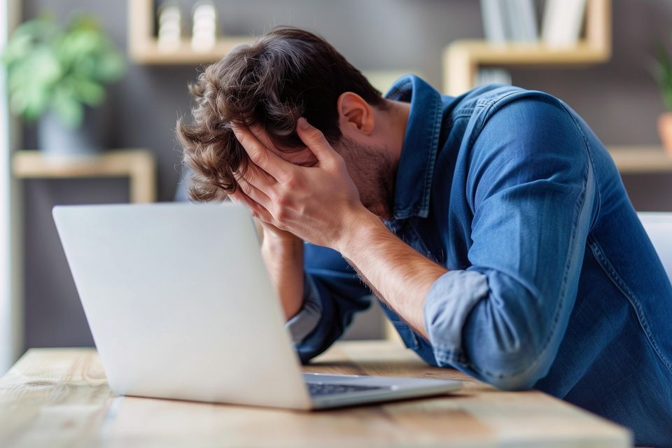 Aristal frustrated man gc7e8fc53e 1920