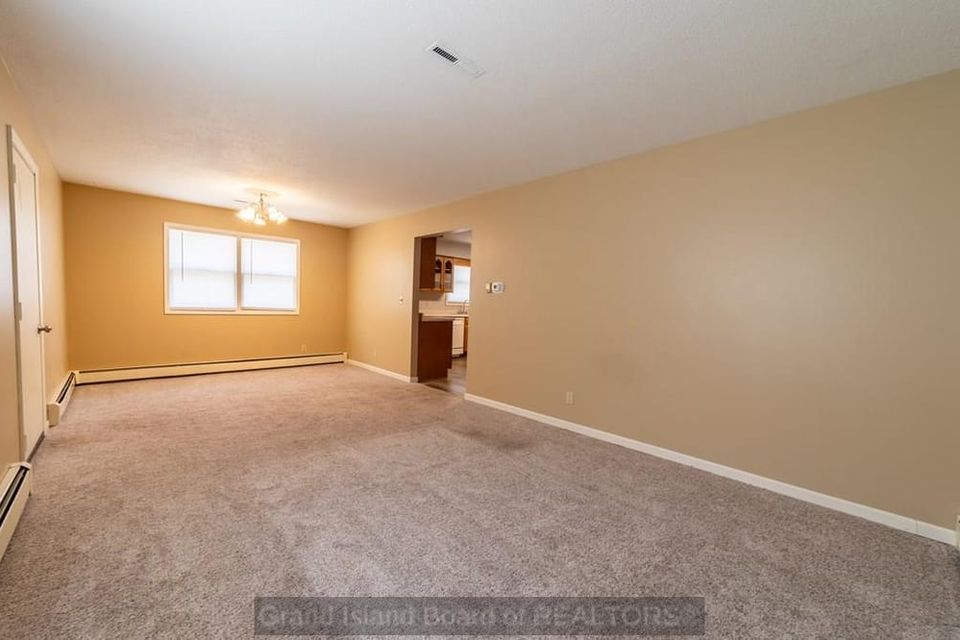 1821 w 11th st grand island ne 68801 b 1