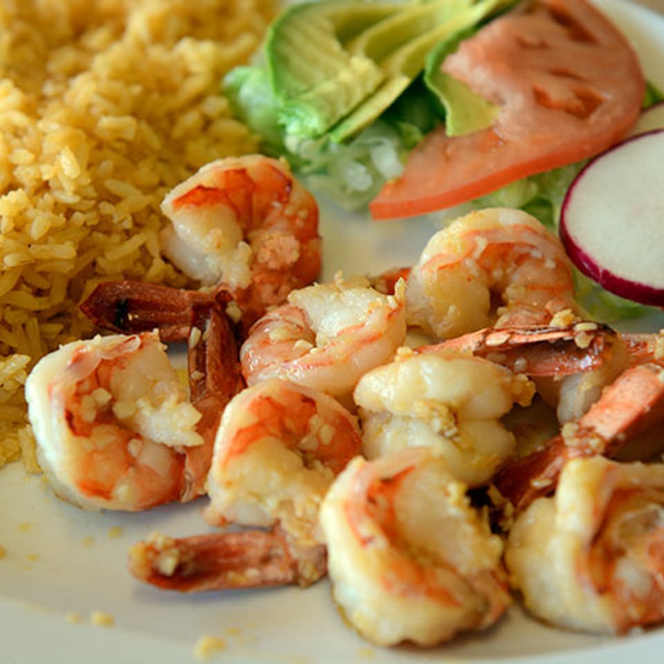 Camarones al ajillo