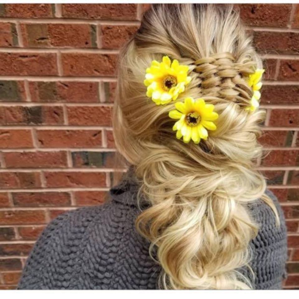 Twisted scizzors sunflower braids