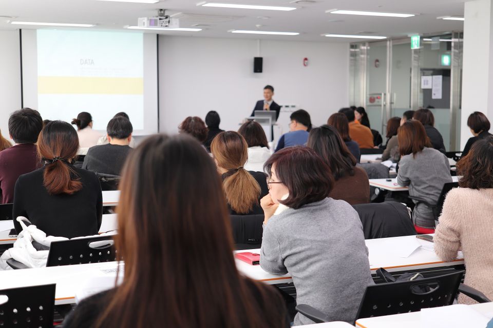 Lecture g5104feaaa 1920