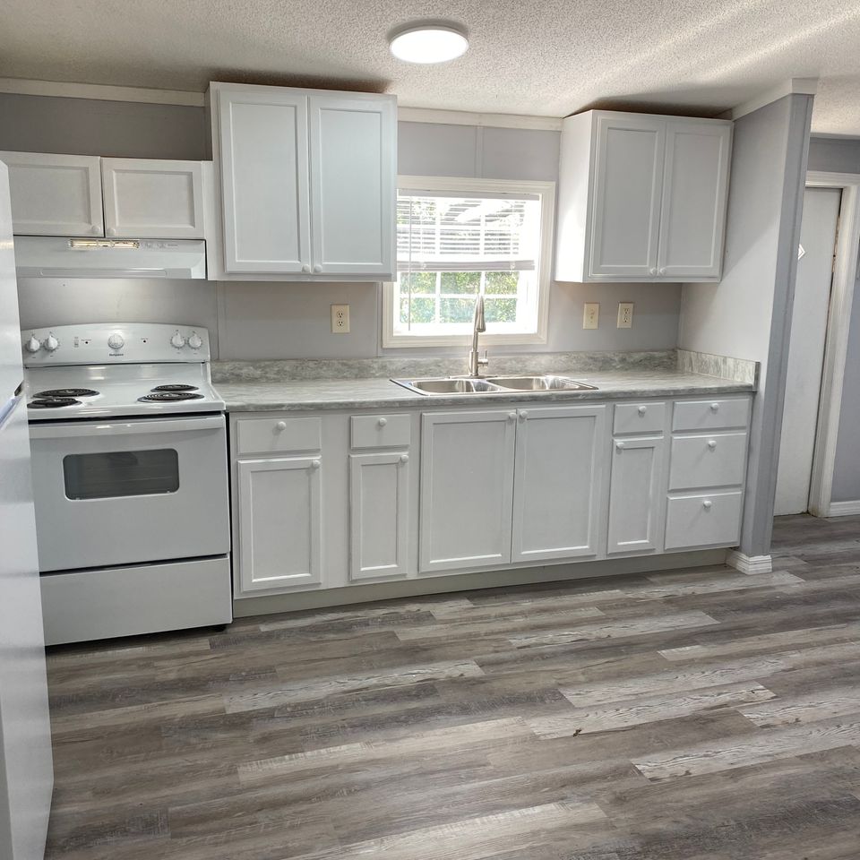16962 kitchen