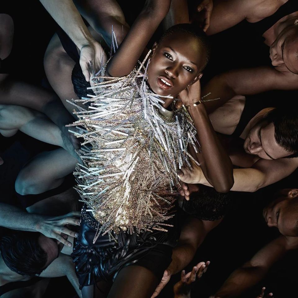 Binta dibba crowd surfing shoot