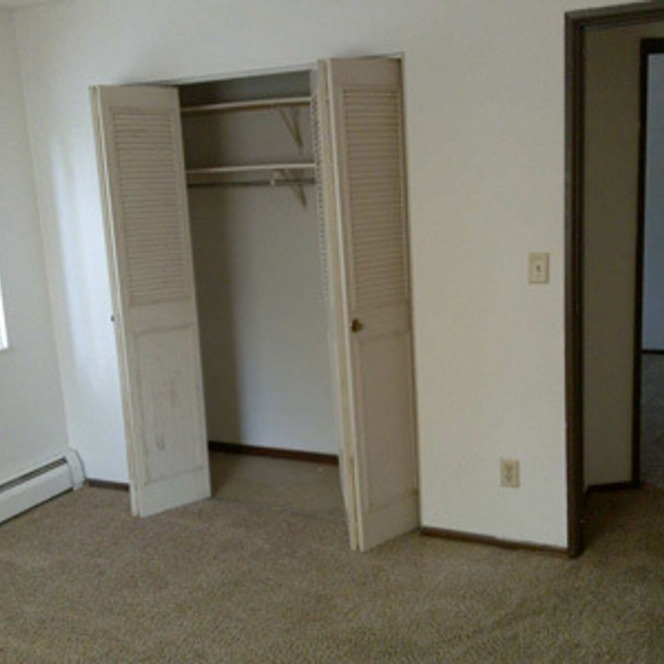 1542bedroom2