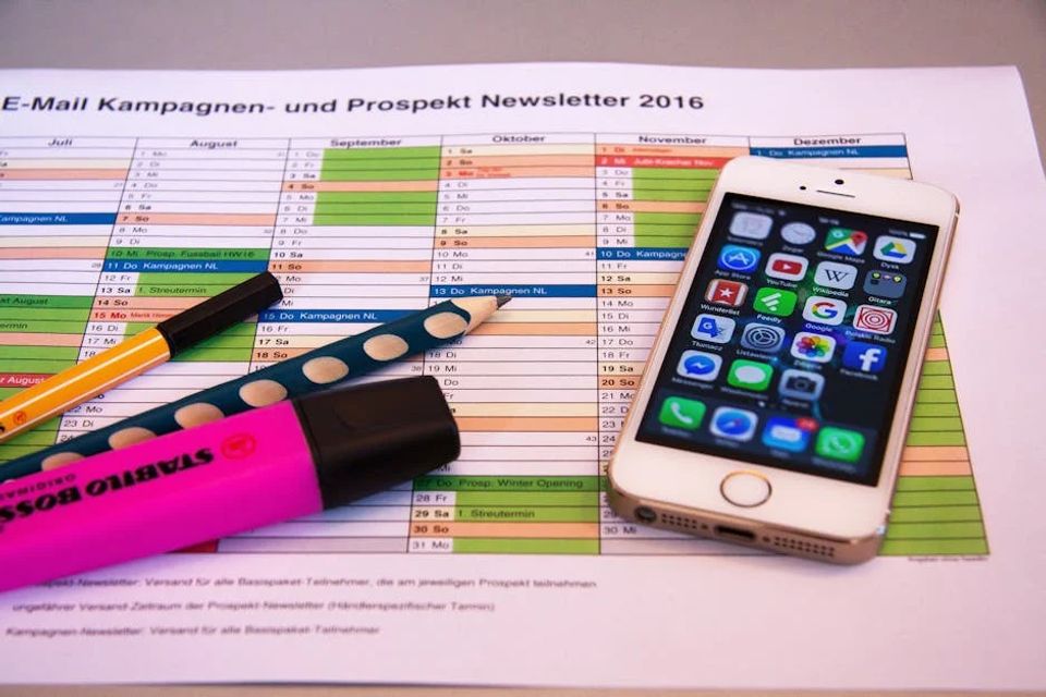 Desk terminplanung control newsletter 163066