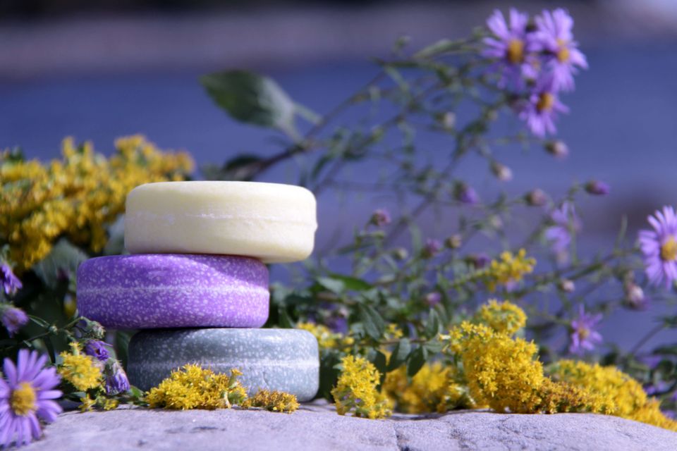 Lyness shampoo bars rock flowers 1