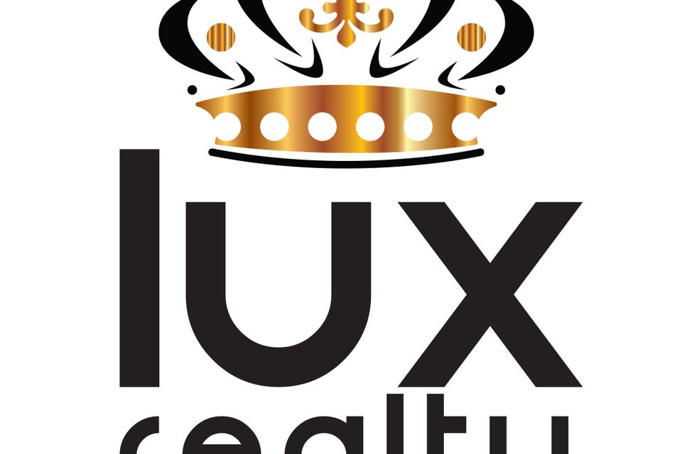 Logo lux realty