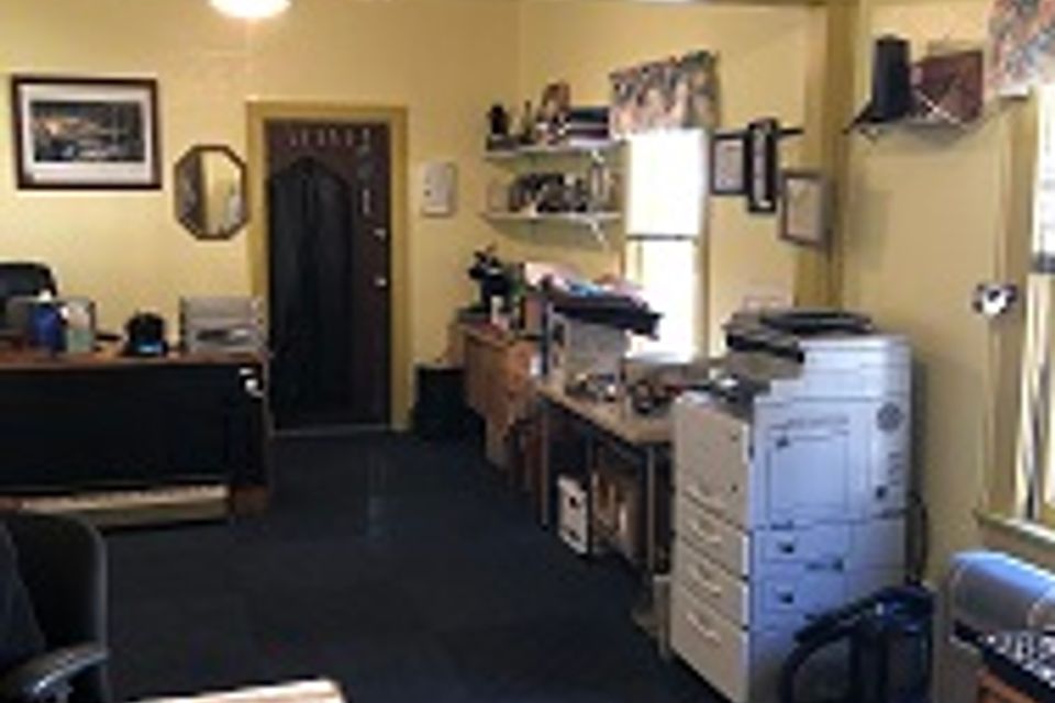 2022 nomads office reassembled ith new carpet