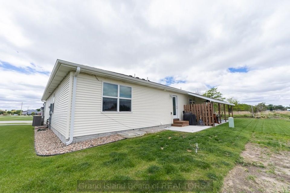 944 e 19th st grand island ne 68803 c 7