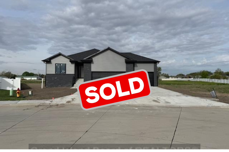2112 pearl pl grand island ne 68803 sold