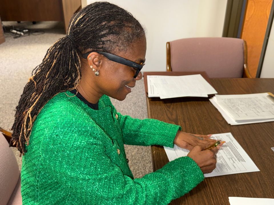 L.D. Howard makes her campaign official with a filing at the Texas Department of State in Austin.