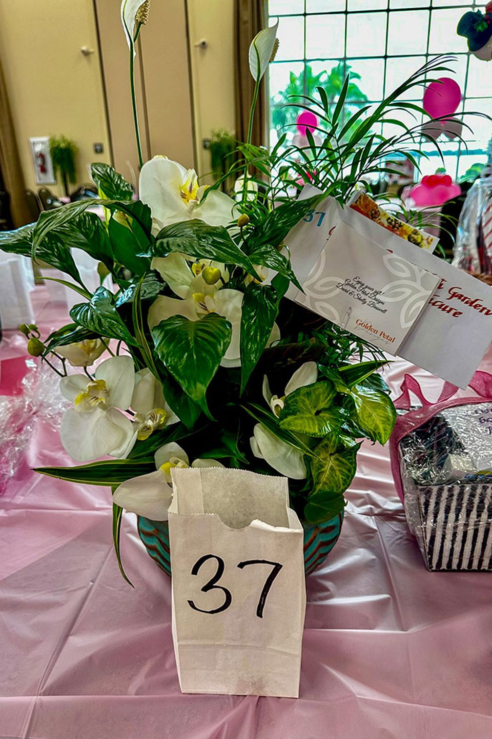 Pink ribbon golf 2024 auctions 33