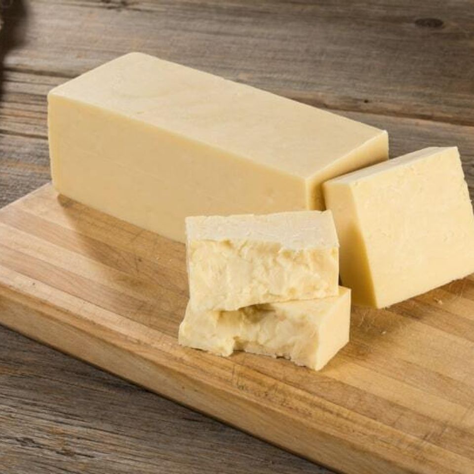 Old style cheddar 700x560