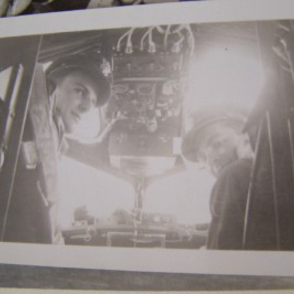 Wwii  pics  crew 49 62  b 17 id'ed 602 bomb sqd files220170912 31665 1u26k8x