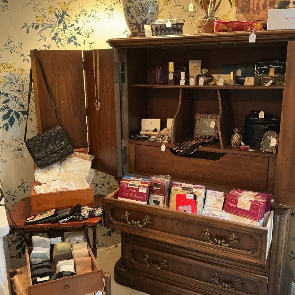 Larrison estate sales woodfield cincinnati069