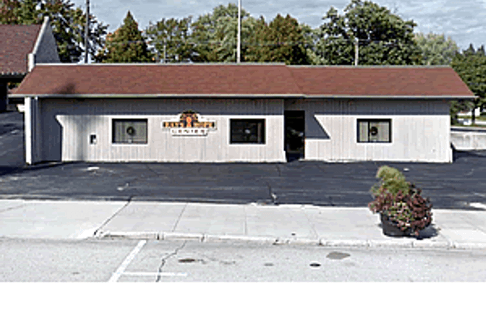 Food pantry building