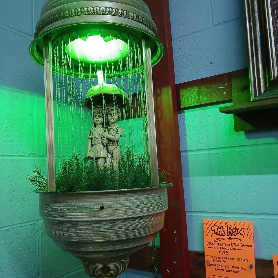 'the rain' oil lamp