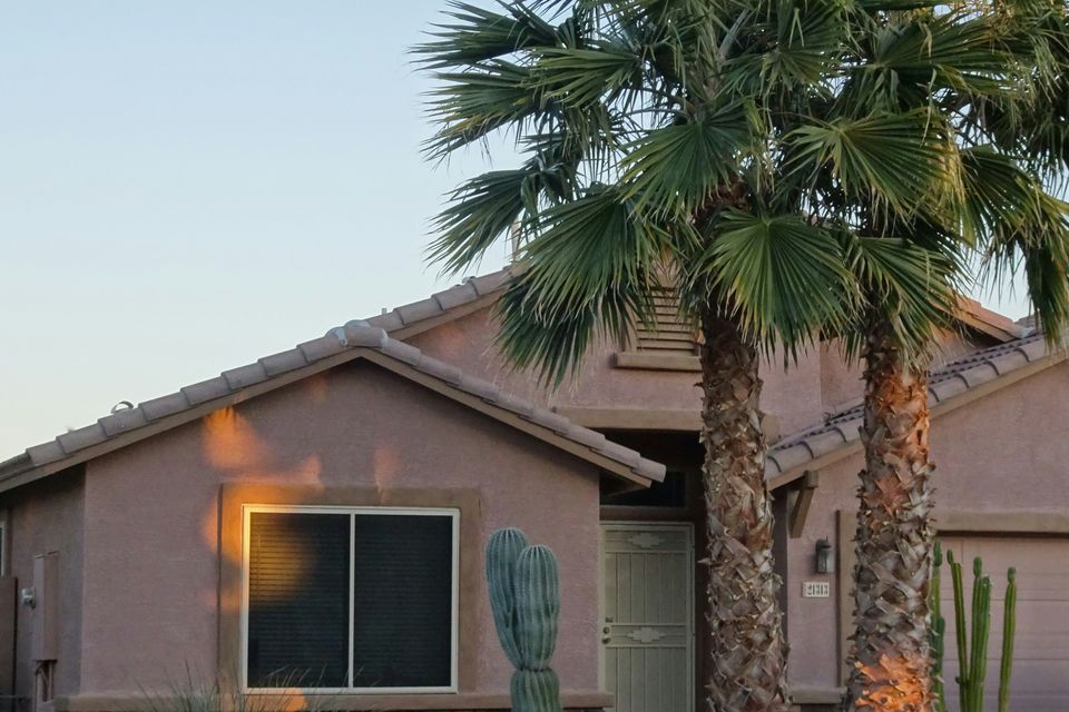Arizona outside house