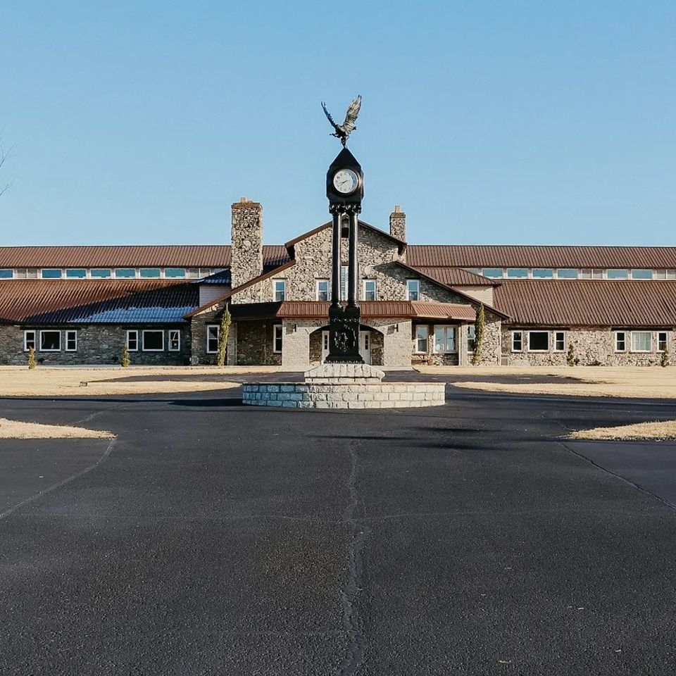 Main palace picture outside