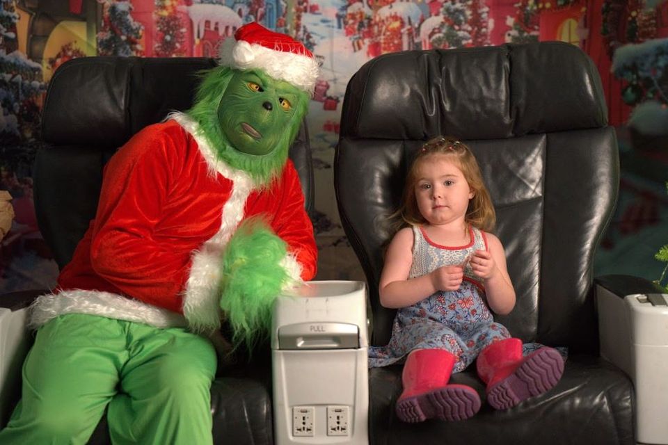 Little one and grinch mad