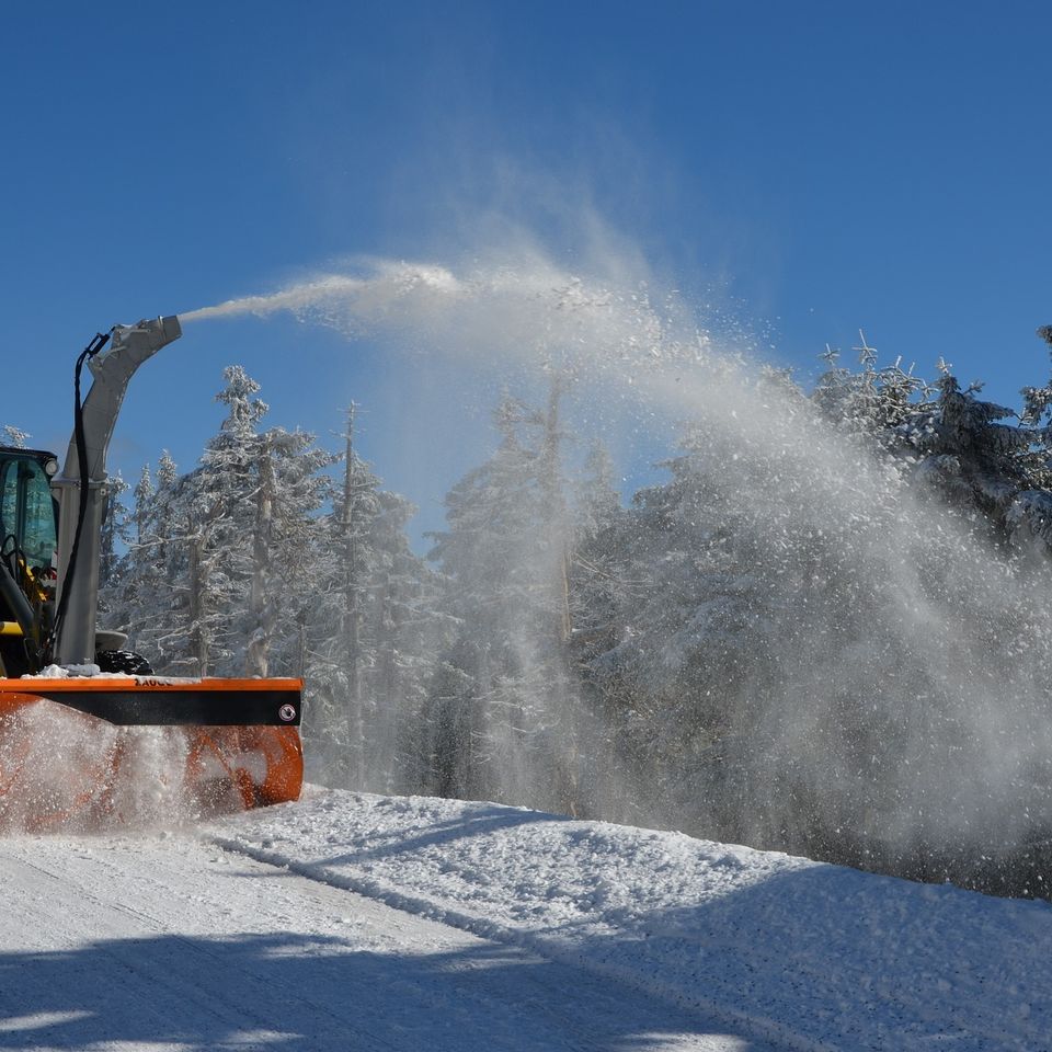 Snow plough e833b00d2c 1920