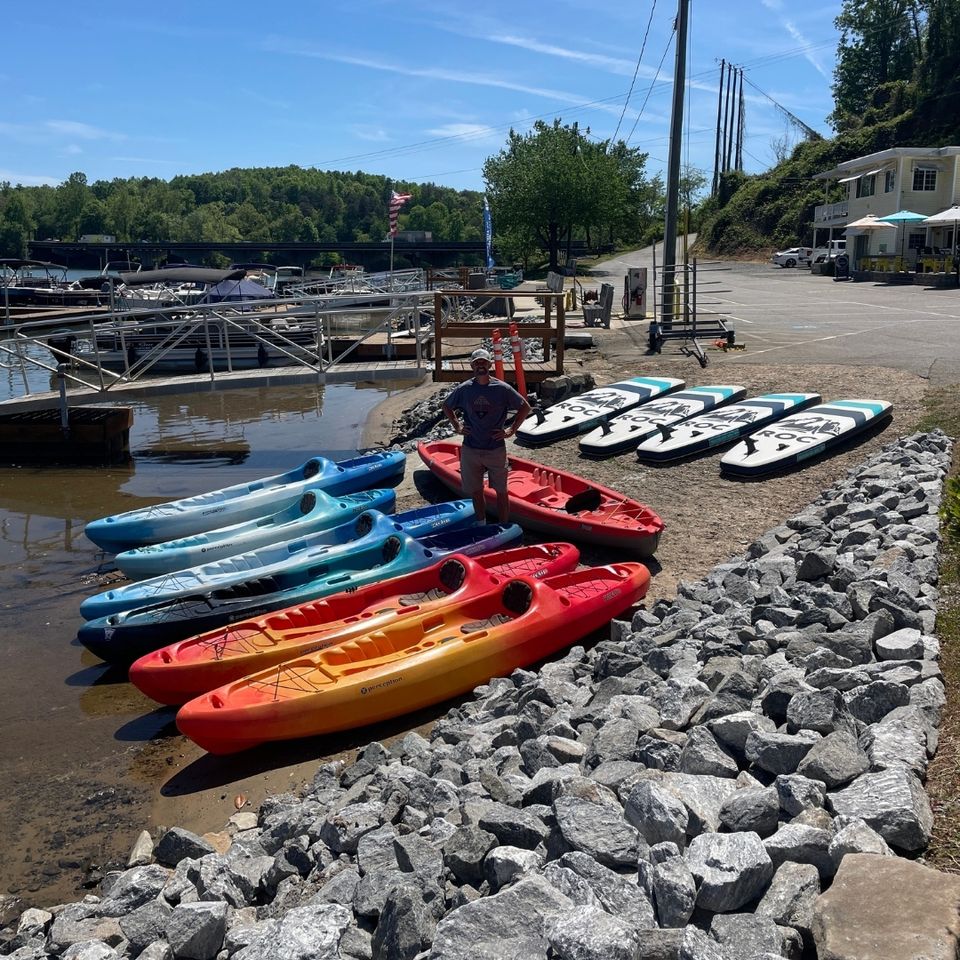 Lake hickory pub   marina   website (2)