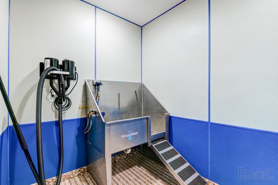 100129049 45 hdp capitalview int petspa