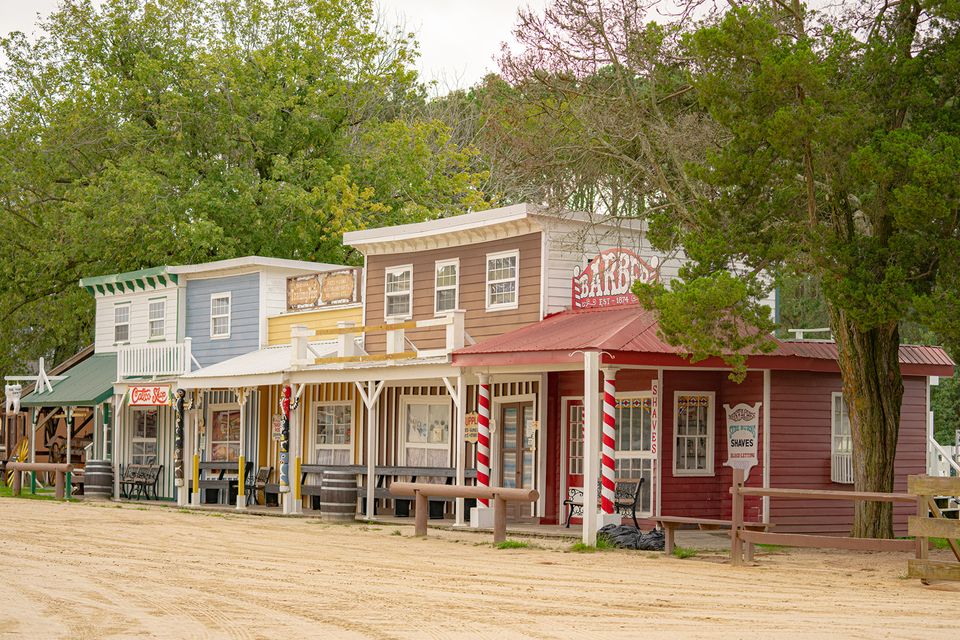 Rv frontier town main street3