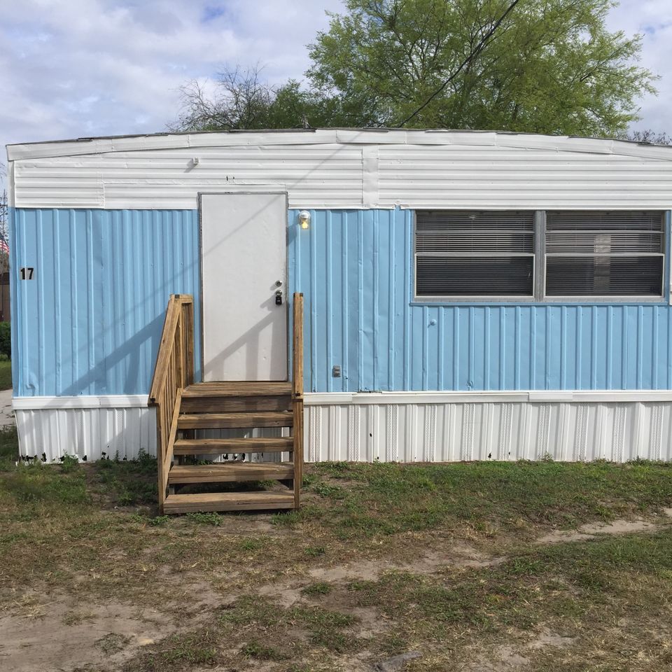 Lot 17 front