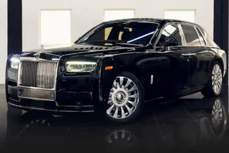 Rolls royce phantom black