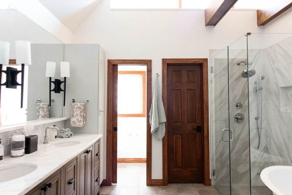 Nelson bathroom 1