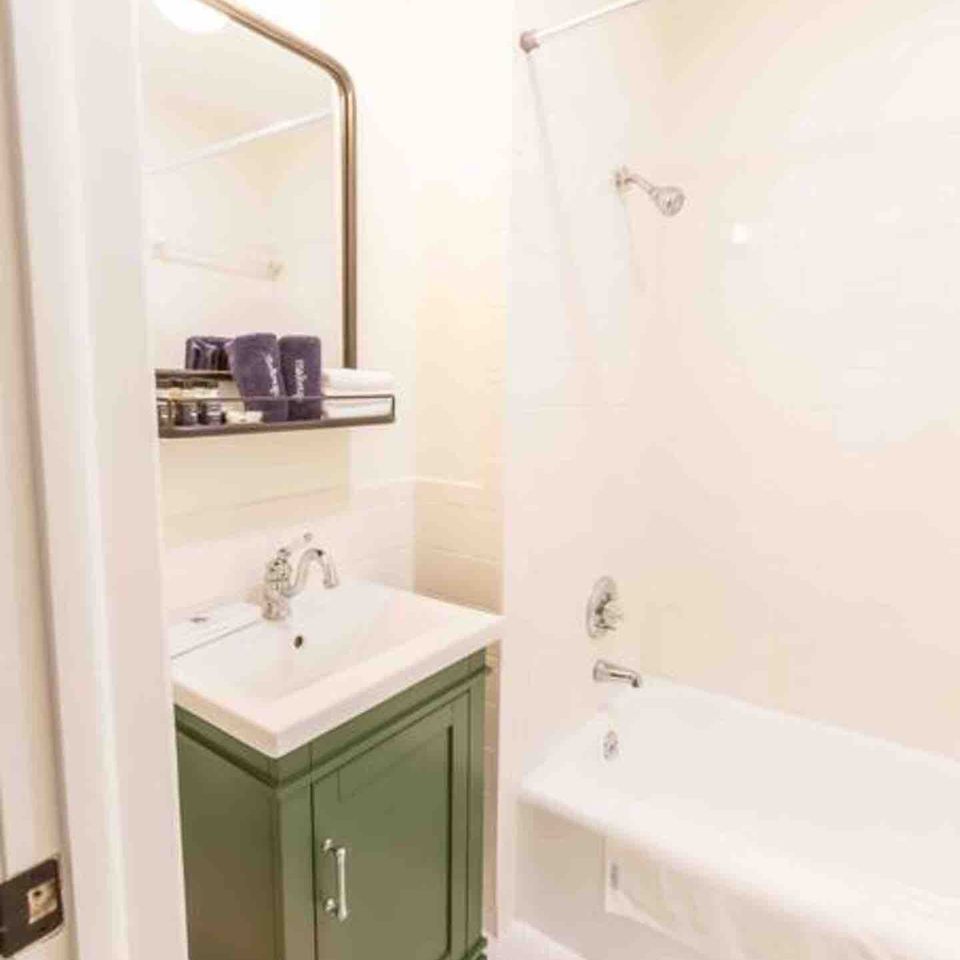 Apartment2 bathroom