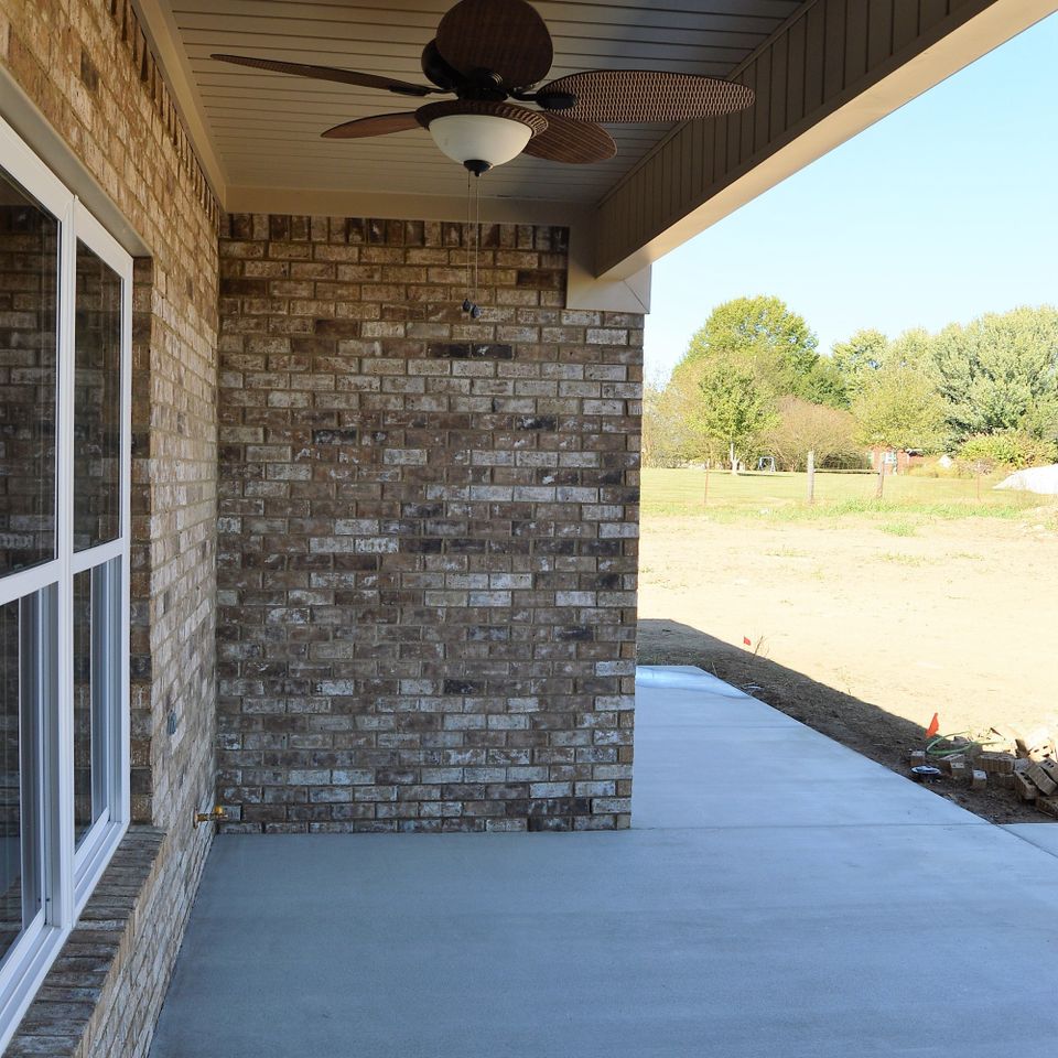 Covered back porch20171010 15533 1vwcfpd