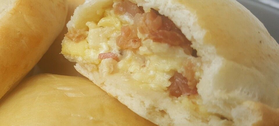 Breakfast bacon   egg empanada (1)