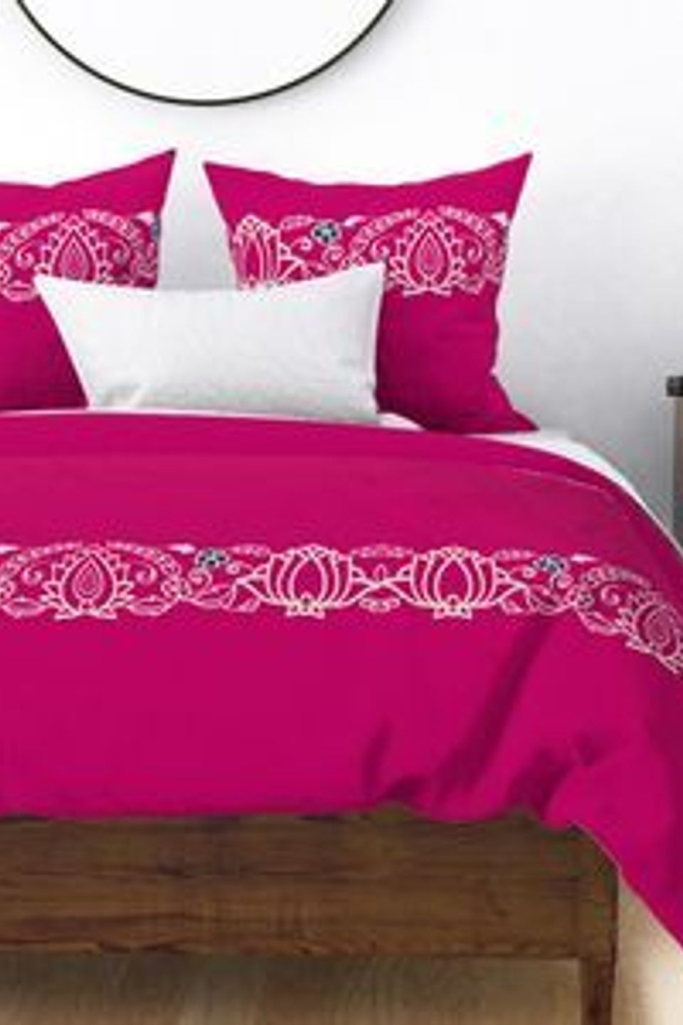 Accent pink bedding and cushions